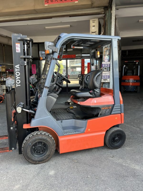 TOYOTA 7FB15